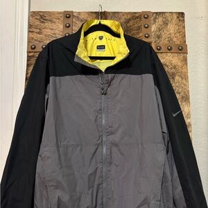 Nike Golf Men's Black and Gray Windbreaker with Yellow Lining Sz M